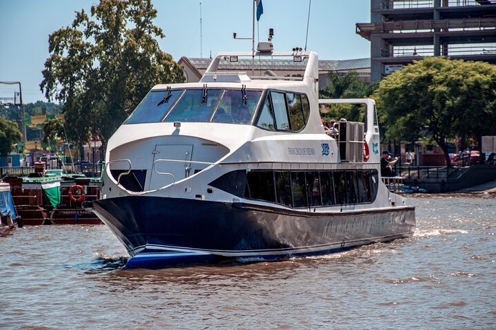 a small boat in a body of water